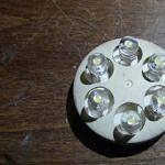 Домашно фенерче от LED лента и изтощена батерия за отвертка Направете мощно фенерче