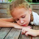 Депресия при деца: как да разпознаем и лекуваме